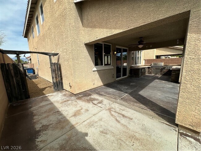 Building Photo - 6904 Caspian Tern St