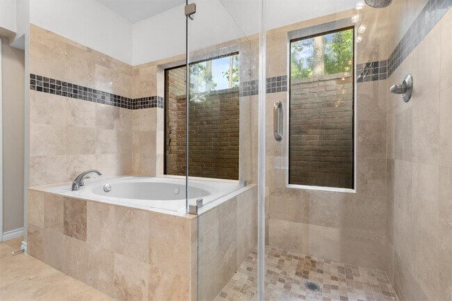 Building Photo - 14 Cascade Springs Pl