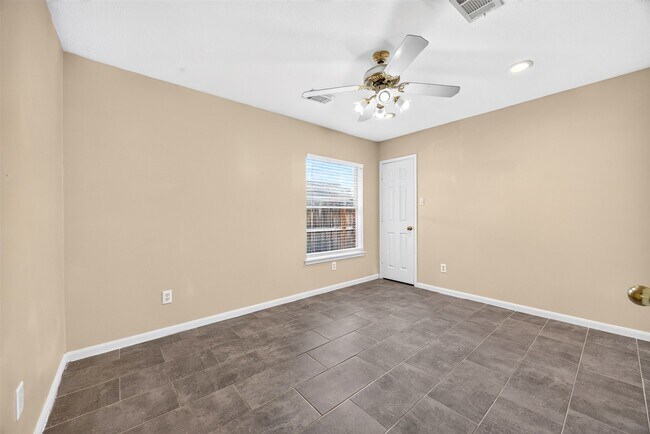 Building Photo - 5814 Eldridge Glen Dr