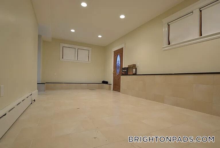 Building Photo - 46 Gerrish St