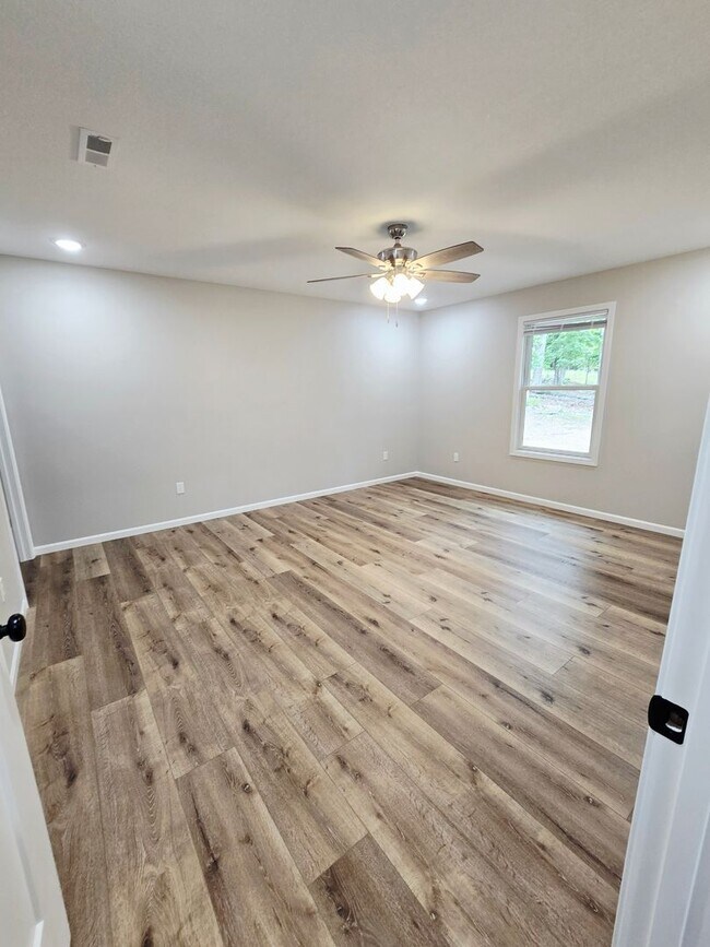 Building Photo - 3030-MF3-E5