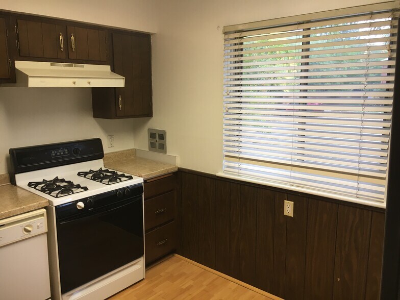 Building Photo - 29156 Tessmer Ct