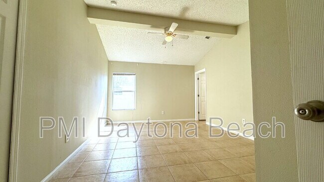 Building Photo - 112 Karas Trail