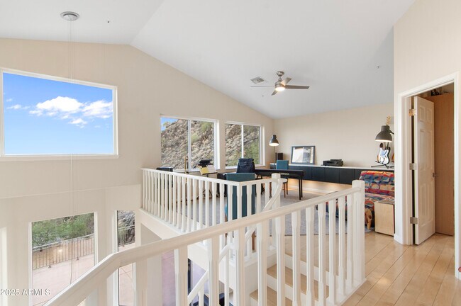 Building Photo - 126 W North Ln