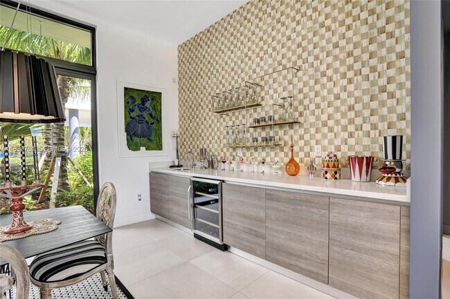 Building Photo - 16709 Botaniko Dr N