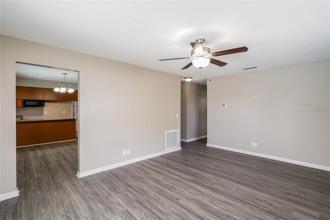 Building Photo - 602 Clayton Cir