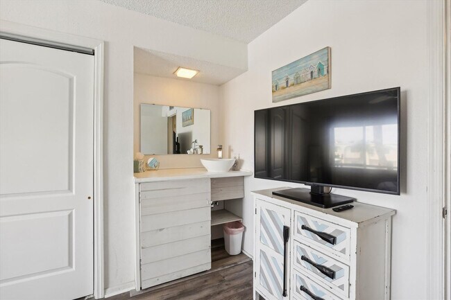 Building Photo - 1 Ocean Trace Rd