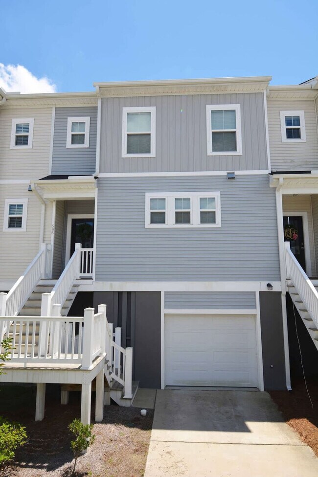 Building Photo - 596 McLernon Trce