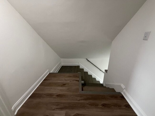 Building Photo - Spacious NE Roanoke City Home!