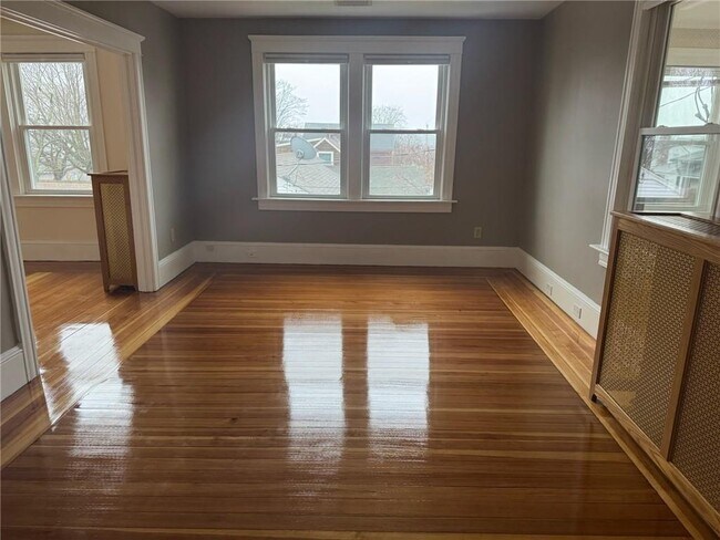 Building Photo - 15 Freeborn St