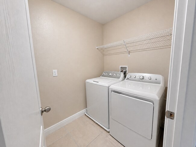 Building Photo - Spacious 5-Bedroom Home at 170 Mitchell's Manor – 4.5 Baths and 2,708 Sq Ft of Comfort in Haines ...