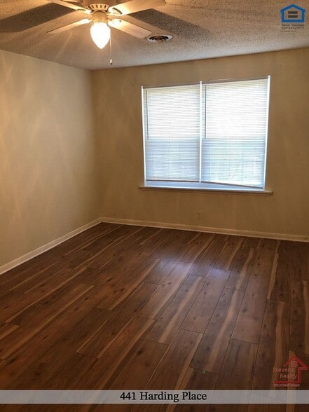 Building Photo - 441 Harding Pl