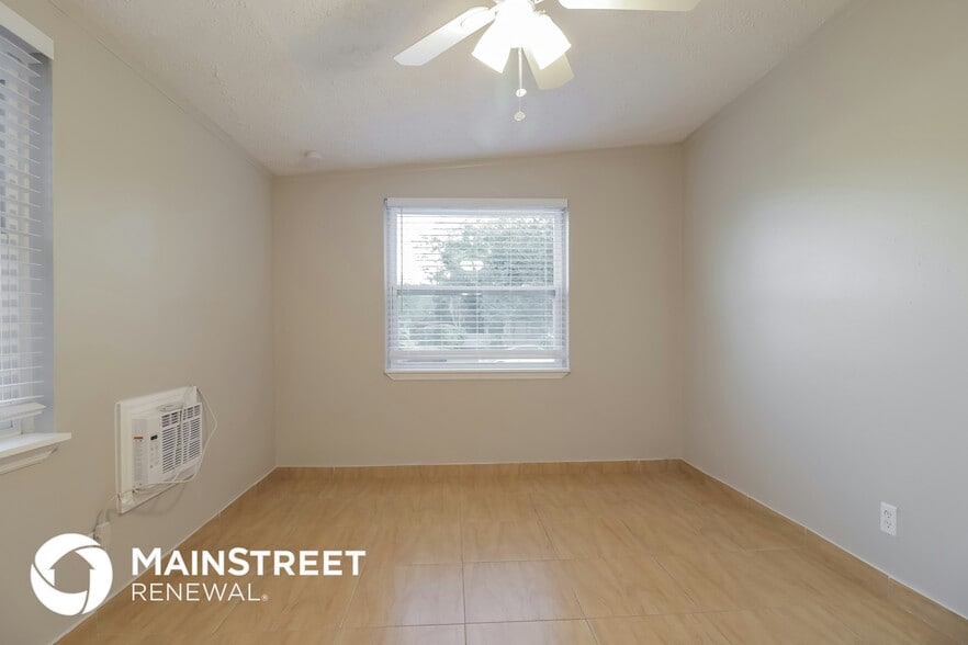Building Photo - 28 S Oxalis Dr
