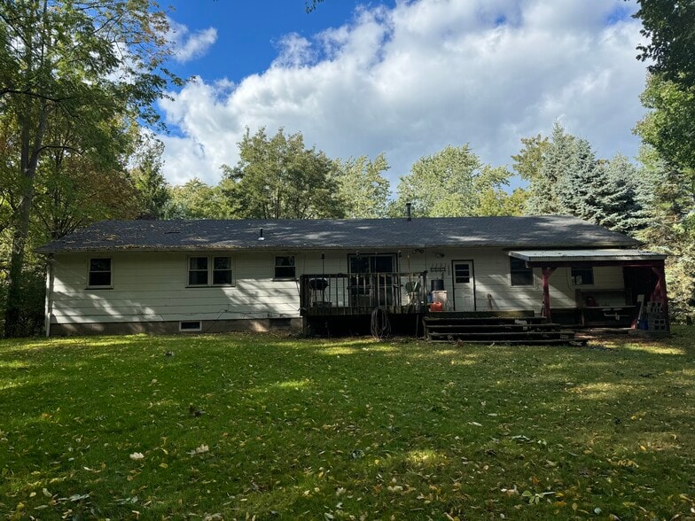 Building Photo - 8244 Lake Street Ext