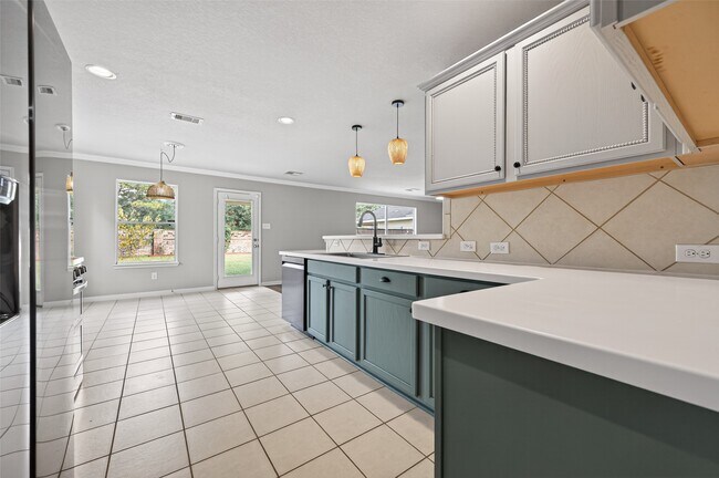 Building Photo - 26522 Marble Falls Bend