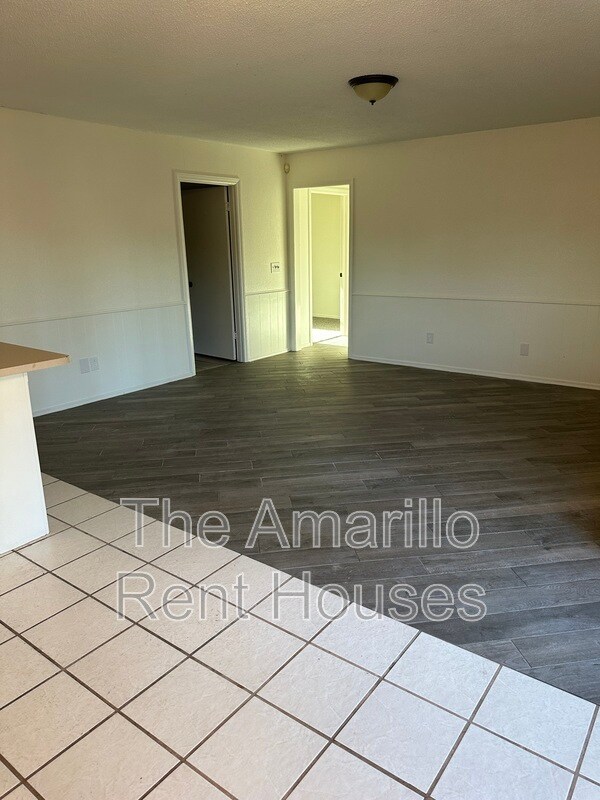 Building Photo - 5100 Mesa Cir
