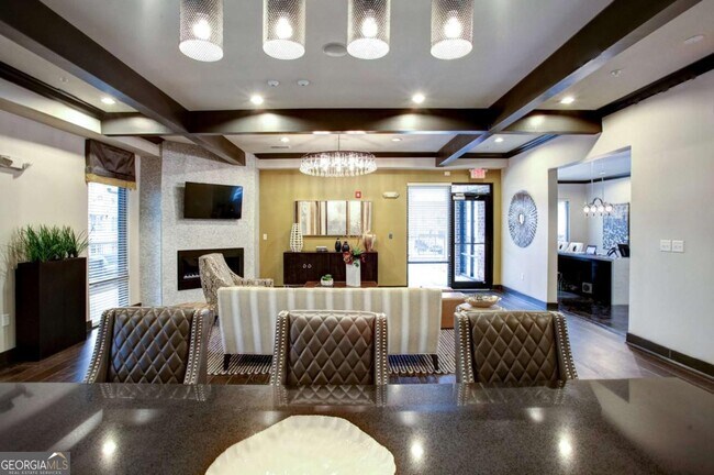 Building Photo - 800 Milwood St