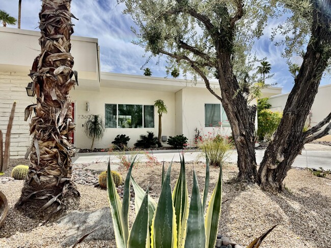 Building Photo - 73607 18th Fairway Ln