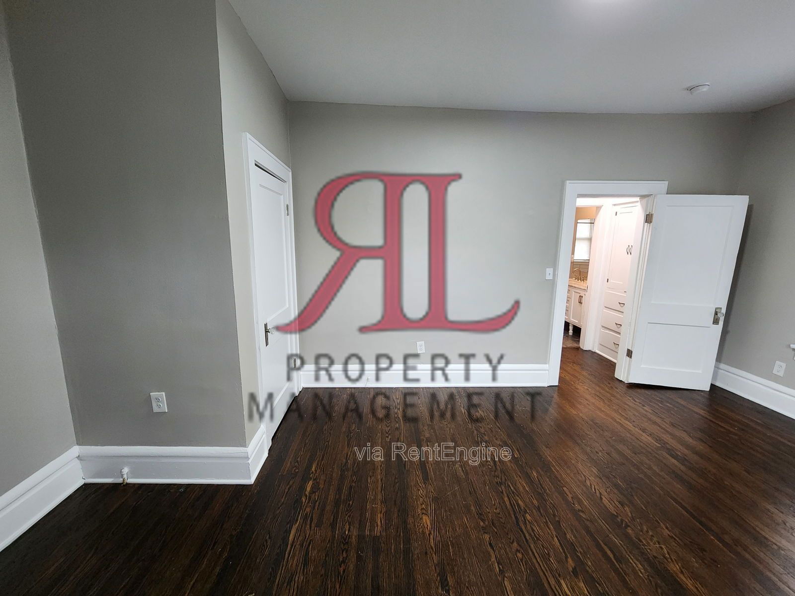 Building Photo - 644 S Champion Ave