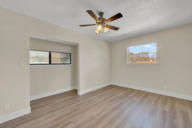 Building Photo - Downtown Vacaville 1Bed/1Bath