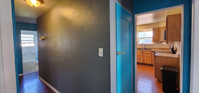 Building Photo - Charming 4 Bed, 2 Bath Home in Spokane! *S...