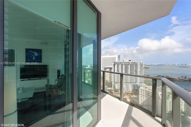 Building Photo - 501 NE 31st St