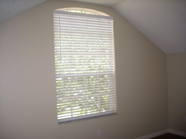 Building Photo - 256 Daniels Pointe Dr