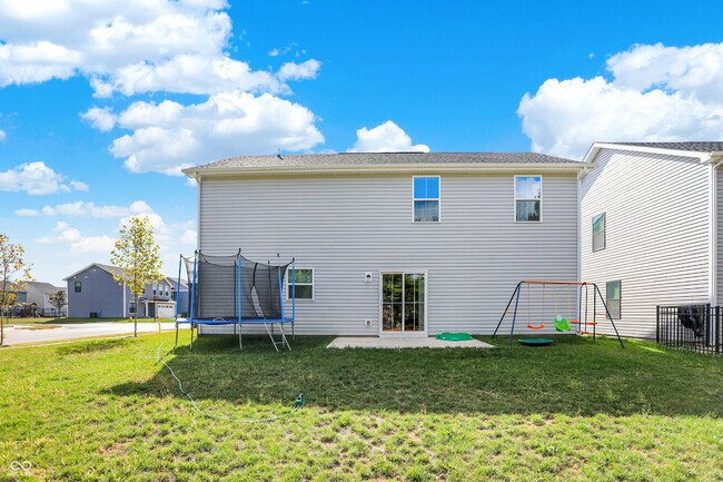 Building Photo - 910 Red Hls Ct