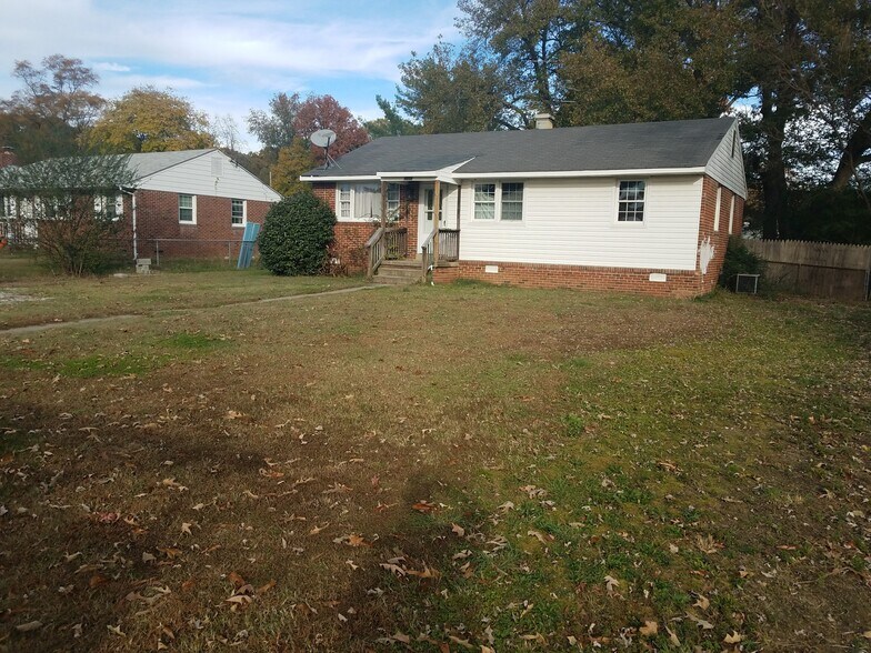 Building Photo - 9509 Dawnshire Rd