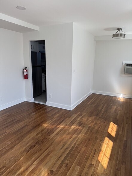 Newly Renovated - 604 Chestnut St