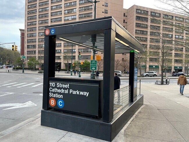 Building Photo - 301 W 110th St