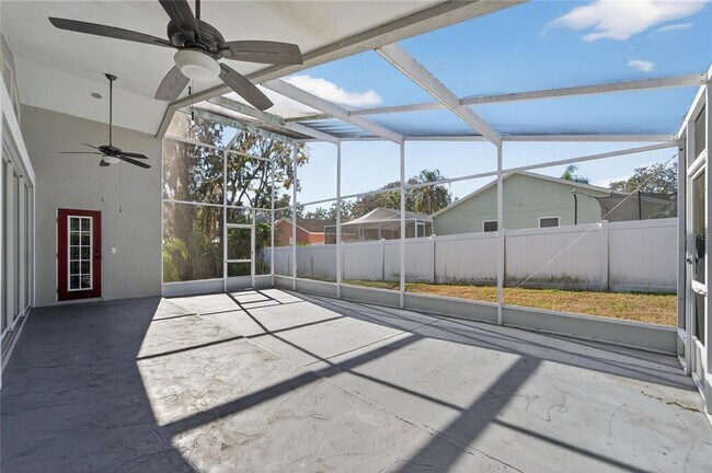 Building Photo - 4517 Oak River Cir