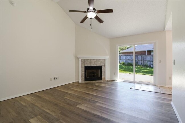 Building Photo - 1156 Oleander Ln