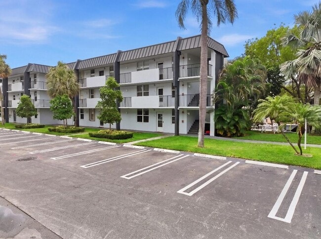 Building Photo - 777 S Federal Hwy