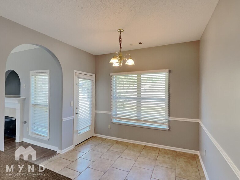 Building Photo - 9368 Brancaster Dr