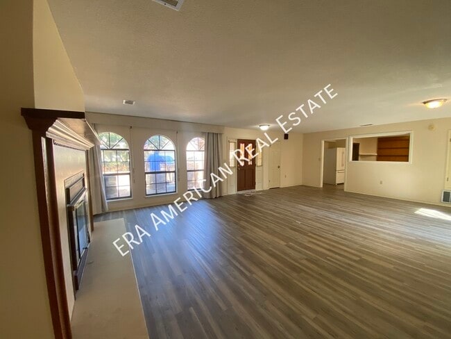 Building Photo - 925 Holbrook Cir