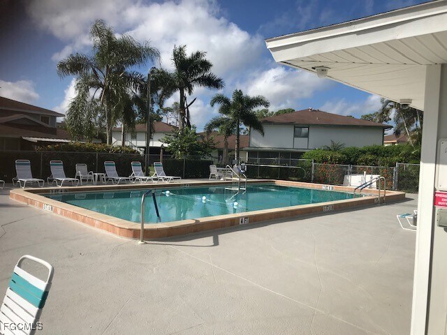 Building Photo - 5837 Queen Elizabeth Way