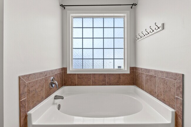 Building Photo - 149 Brightwood Dr