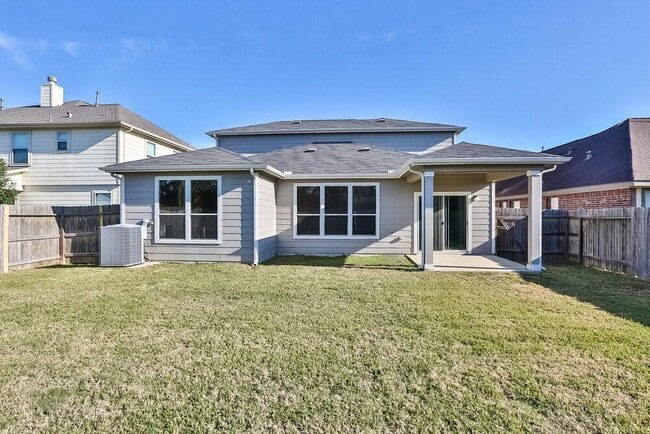 Building Photo - 7615 Shavano Ln