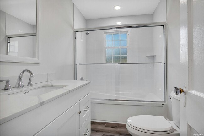 Building Photo - 92 Hillside Ave