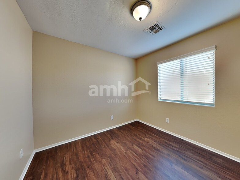 Building Photo - 3221 S 93rd Ave