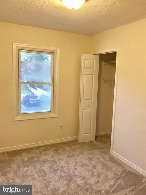 Building Photo - 2916 Wren Ct