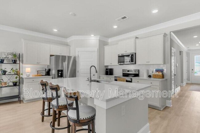 Building Photo - 130 Lilac Grv Wy