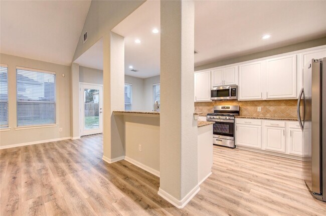 Building Photo - 25419 Hall Meadow Ln