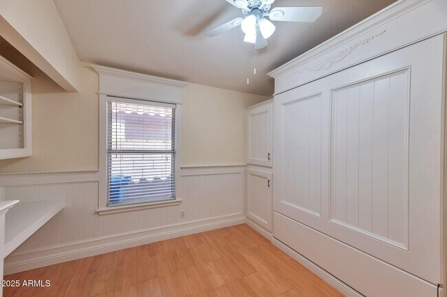 Building Photo - 2312 E Williams Dr