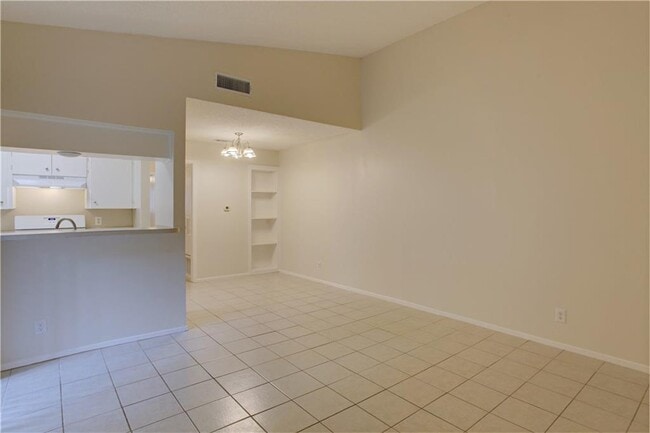 Building Photo - 5808 Emerald Forest Dr