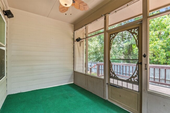 Building Photo - 18682 Legend Oaks Dr