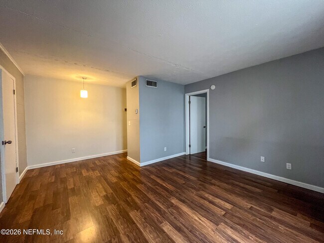 Building Photo - 2960 Remington St