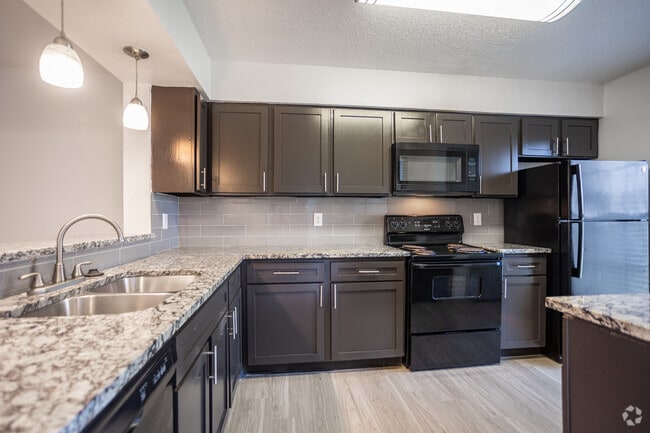 2BR, 2BA - 1,011SF - Kitchen - Timbers Apartment Homes
