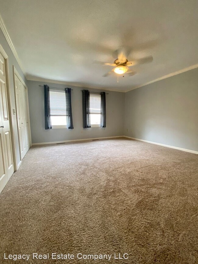 Building Photo - 2 br, 1.5 bath House - 4 Smithfield Road #10